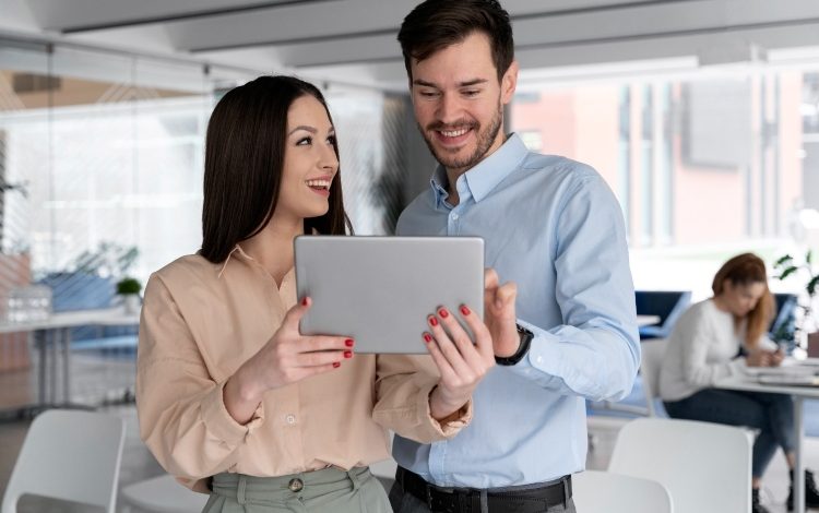 Las empresas en Colombia confían en la IA para convertir la sostenibilidad en negocios

 – Primer plano