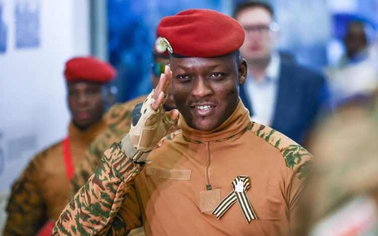 Burkina Faso castiga la homosexualidad con hasta 5 años en la cárcel

 – Primer plano