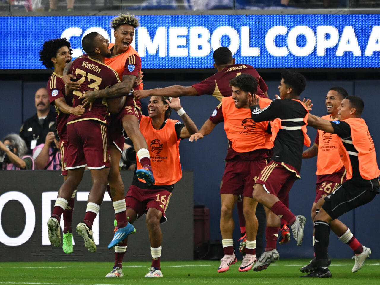 ¿Venezuela es el clásico colombiano?

 – Primer plano