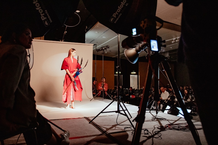 La fotografía mundial se reúne en Bogotá: Se acerca la 8va edición de la master class, Festival Internacional de Fotografía de Bogotá 2025

 – Primer plano