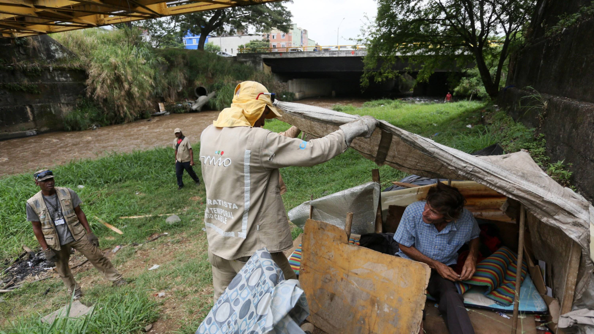 ¿Cuál es la realidad de los habitantes de la calle en Cali? Se habla de 4.000 a 8.000 en la ciudad; Concejales piden censo para desarrollar programas

 – Primer plano