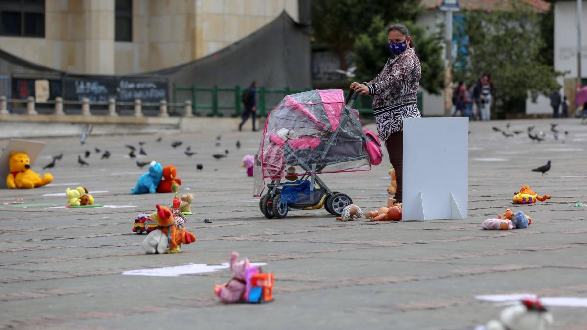 El distrito acompaña psicológicamente a la familia de un niño de un año que presuntamente abusó de su padrastro: la madre es una joven de 17 años
 – Primer plano