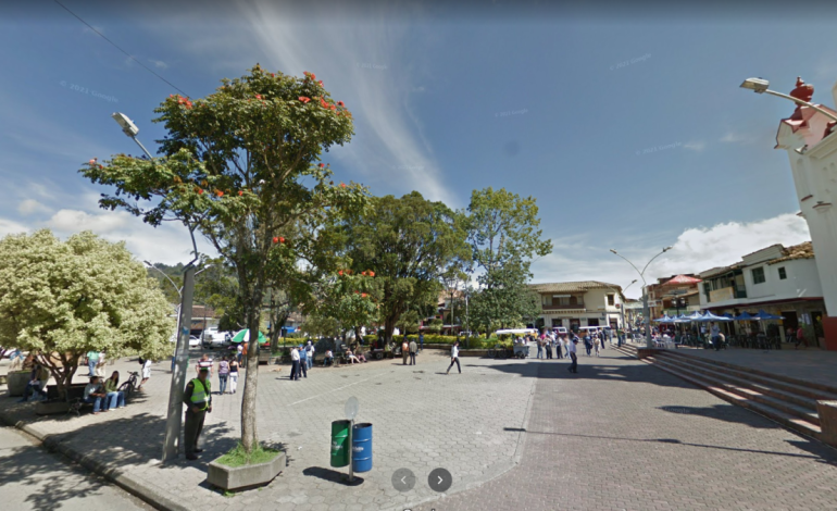 Antioquia lanza un megaproyecto de carretera por valor de 882 mil millones, destinado a organizar 634 kilómetros de zonas rurales

 – Primer plano