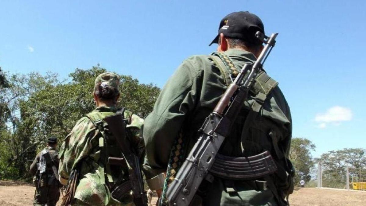 Enfrentamientos entre ejército y disidencias en Suárez, Cauca dejan un soldado herido y un presunto guerrillero muerto

 – Primer plano