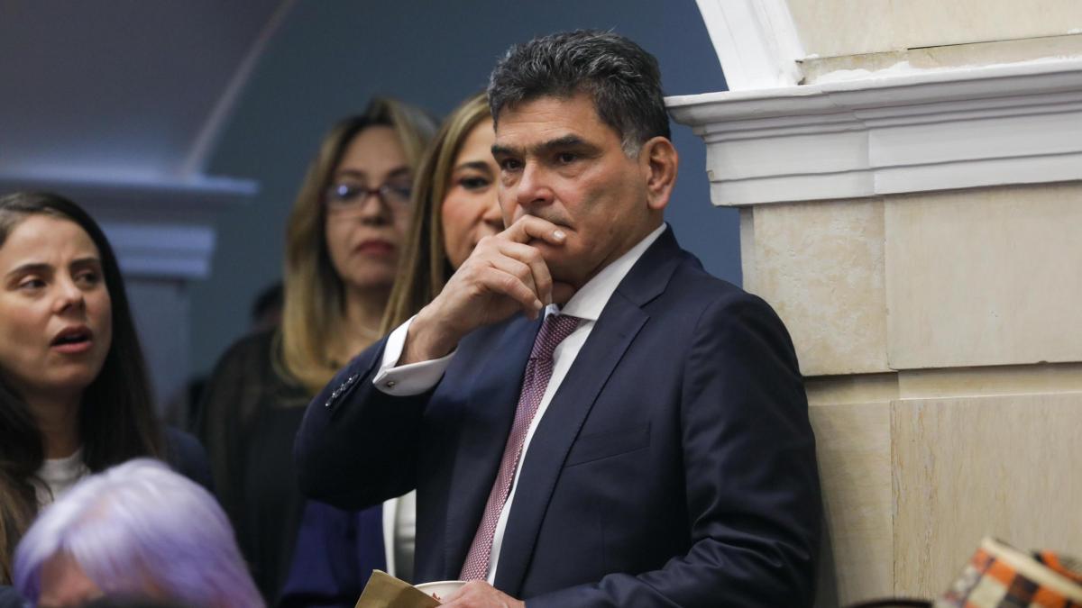 «No puedes excusarte de seguir esto»

 – Primer plano