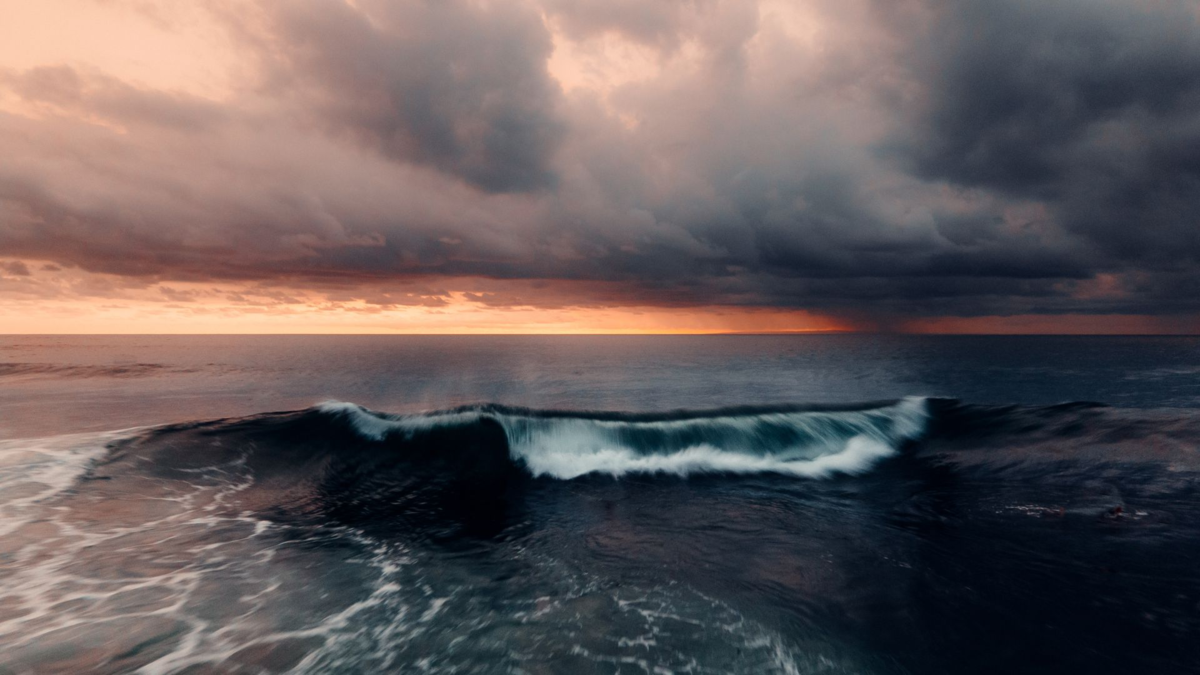 olas de hasta 4,5 metros y viento fuerte requieren especial precaución

 – Primer plano