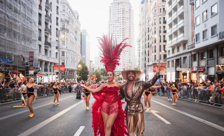 El carnaval «44» cruzó el océano para presumir en el desfile latino en Madrid, España

 – Primer plano