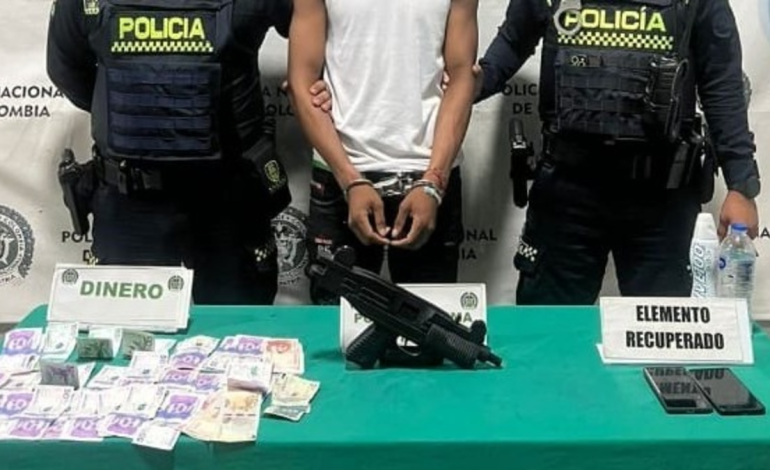 habría cometido un robo unos minutos antes

 – Primer plano