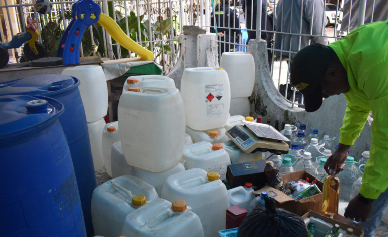 Fue en el distrito de Escallón Villa, recuperó 1.665 litros de alcohol etílico puro.

 – Primer plano