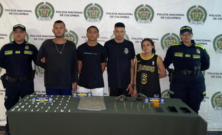 Ocho presuntos integrantes de «Los Costeños» y «Los Pepes» fueron capturados por extorsión, narcotráfico y porte ilegal de armas en Barranquilla y Soledad
 – Primer plano