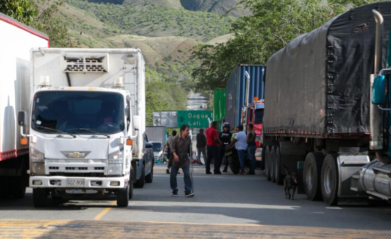 Las fuerzas detrás de los bloqueos en las vías Panamericana, en el Cauca, y a Buenaventura, en el Valle: ¿cuáles son las motivaciones? – Primer plano