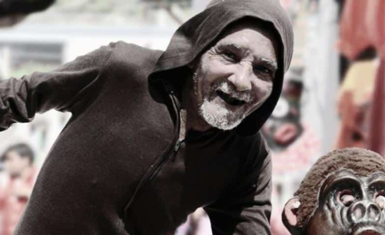 Murió Vicente Pérez Barranco, el hombre que convirtió el baile de los Micos y Micas Costeños en un símbolo del Carnaval de Barranquilla
 – Primer plano