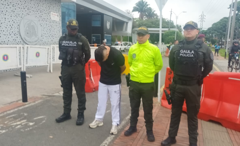 ¿Cómo coordinó el plan el último de los tres capturados?
 – Primer plano