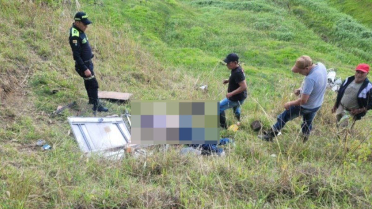 Dos niños y el instructor sobrevivieron a un accidente mortal.
 – Primer plano