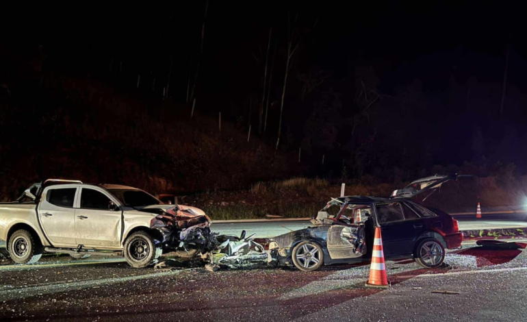 tres personas murieron al quedar atrapadas en automóviles y una resultó herida; lo que se sabe
 – Primer plano
