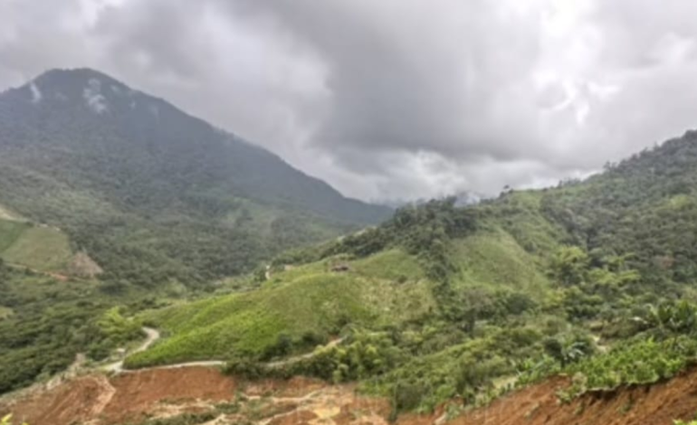 Unos 4.000 habitantes de 22 pueblos permanecen aislados del mundo por el gigante deslizamiento de tierra en Nariño
 – Primer plano