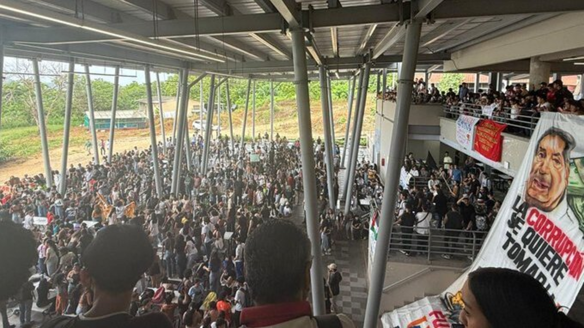 Petro, el rector y autoridades responden a perturbaciones en la Universidad del Atlántico
 – Primer plano