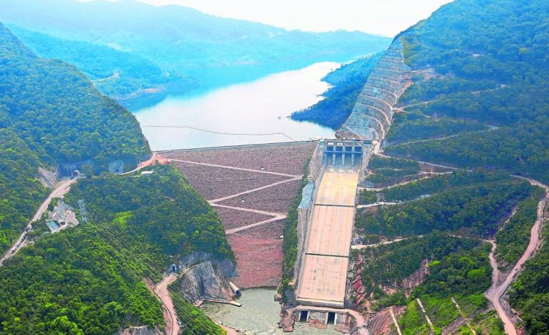 Anuncian apertura de compuertas de presa HidroSogamoso tras alcanzar niveles máximos tras fuertes lluvias

 – Primer plano