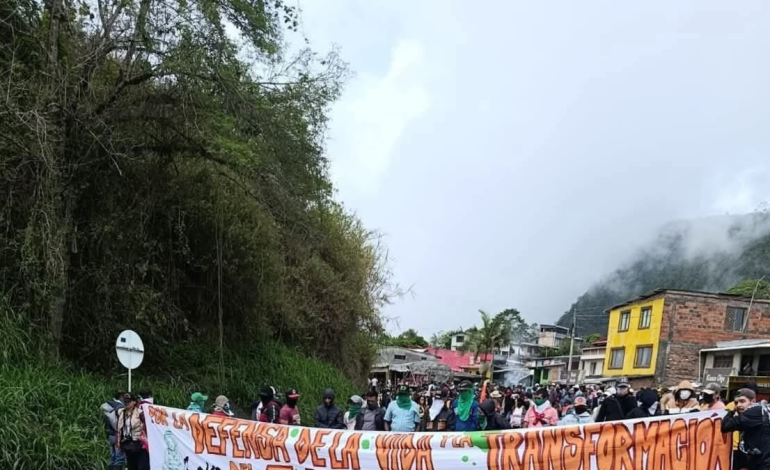 Campesinos, indígenas y afro bloquean la carretera Panamericana: se produce una protesta en la zona de Rosas; ¿Para qué llaman al Gobierno Nacional?
 – Primer plano