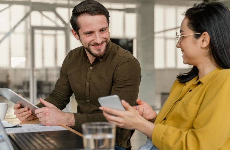 Conflictos digitales, de los grupos de WhatsApp a los chats de trabajo
 – Primer plano