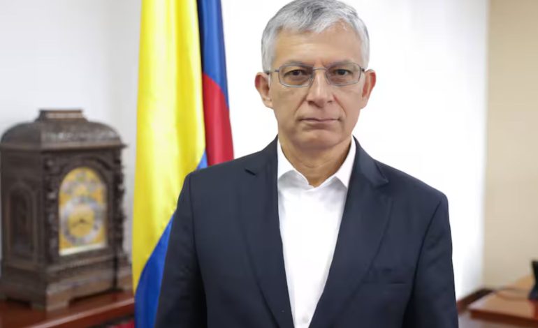 El Viceministro de Hacienda será el encargado de gestionar la DIAN
 – Primer plano