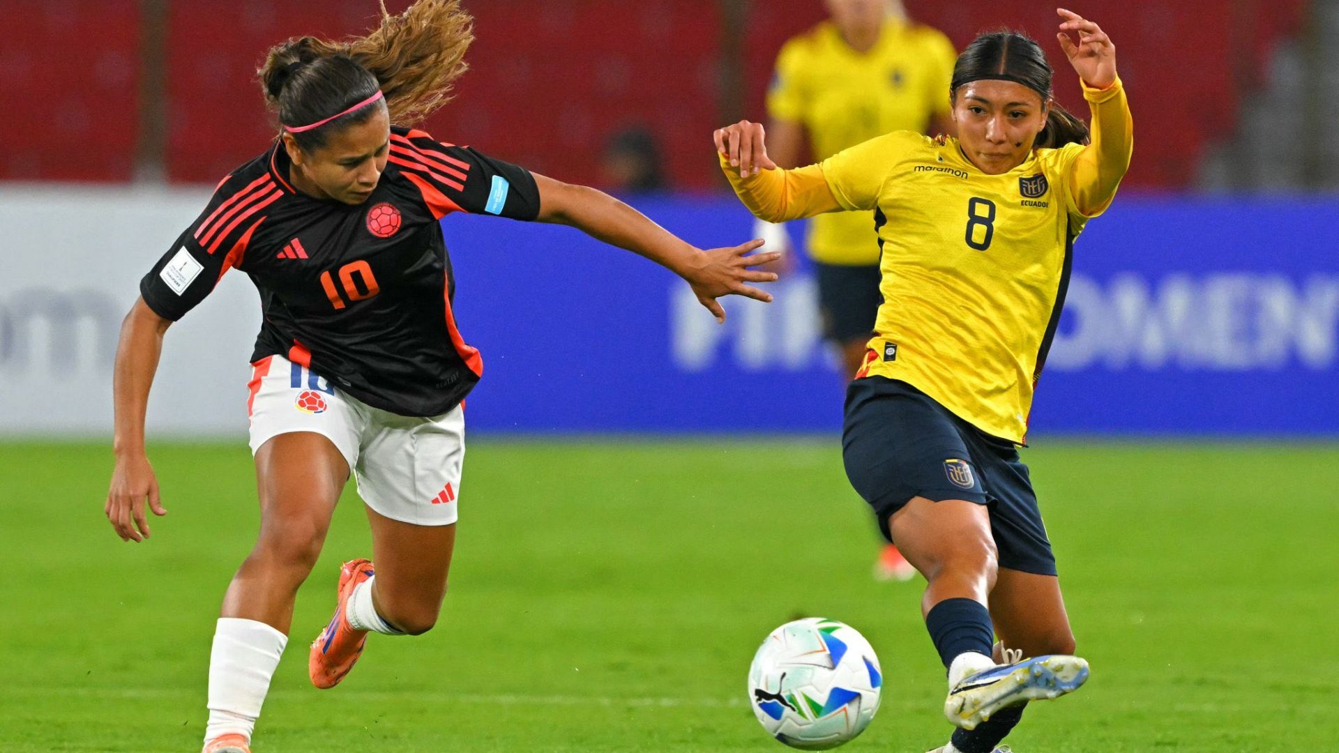 Seis puntos colocan a la Selección Colombia Femenina en el primer lugar de la tabla
 – Primer plano