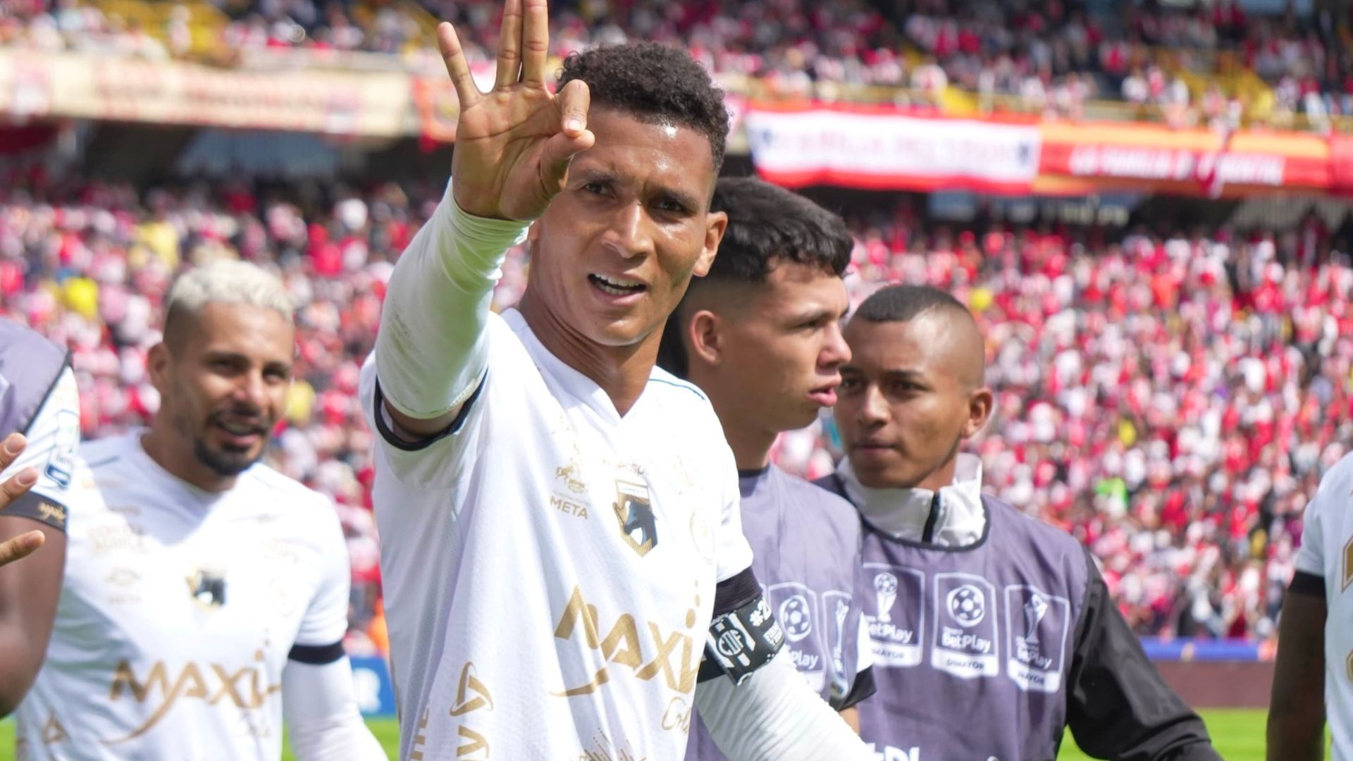 Llaneros propinan fuerte golpe a Santa Fe

 – Primer plano