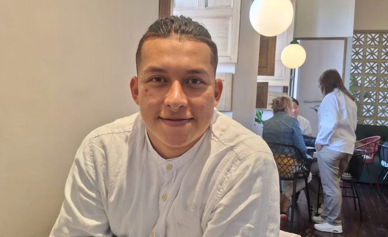 La escuela Normal Pasto pintó el mural más grande de Nariño

 – Primer plano