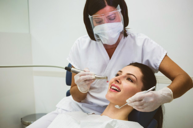 Día del Dentista 2025: Una profesión que transforma las sonrisas y la vida

 – Primer plano