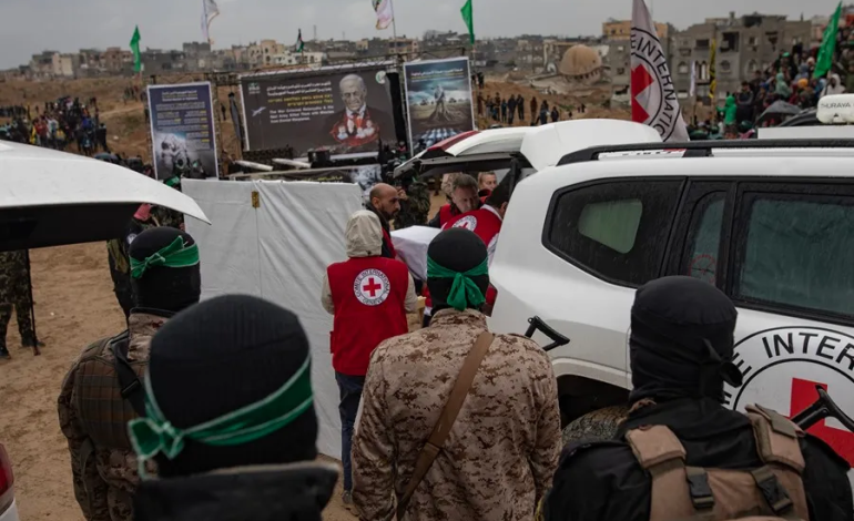 Israel identifica los cuerpos de cuatro rehenes que entregó Hamás

 – Primer plano