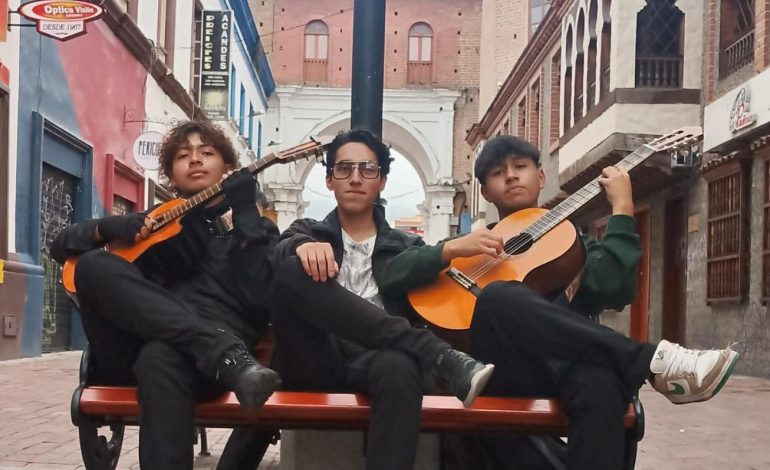 Trio Sol de Luna: entre el bolero y el folklore

 – Primer plano