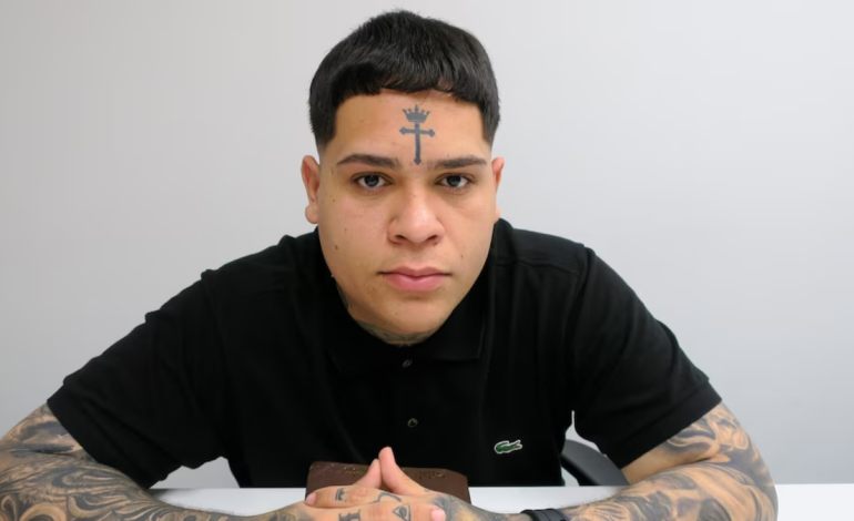 Un famoso cantante cubano de reguetón fue trasladado de urgencia por una patrulla de la policía de Medellín tras un episodio de convulsiones: conocido

 – Primer plano