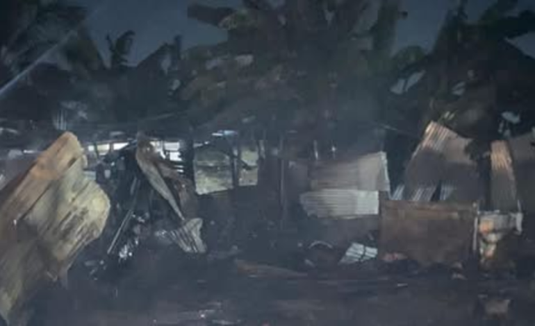 Un incendio en Villa Caracas destruyó ocho viviendas en el suroeste de Barranquilla

 – Primer plano