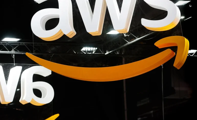 La interrupción global de Amazon Web Services afecta a las plataformas financieras, de inteligencia artificial y de consumo
 – Primer plano