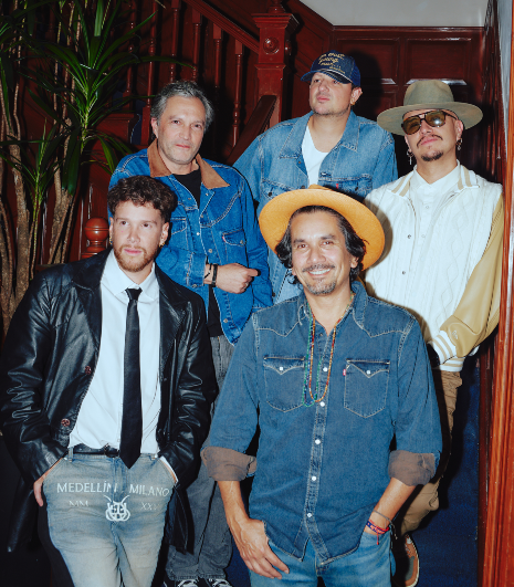 DOS GENERACIONES MUSICALES SE UNEN EN “COMO EL SOL”, LA NUEVA CANCIÓN DE PISO 21 Y BACILOS

 – Primer plano