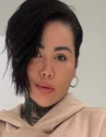 Tras perder pelea contra Andrea Valdiri, Yina Calderón confirma su salida del país

 – Primer plano