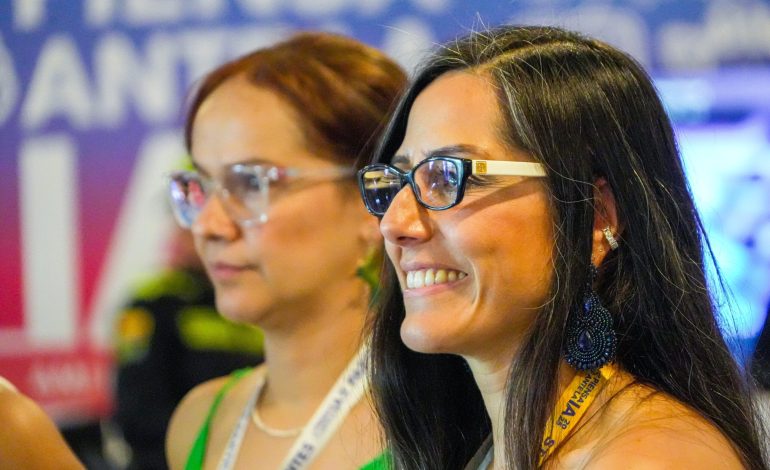 Colombia lidera el diálogo global sobre inteligencia artificial y educación en la era digital

 – Primer plano