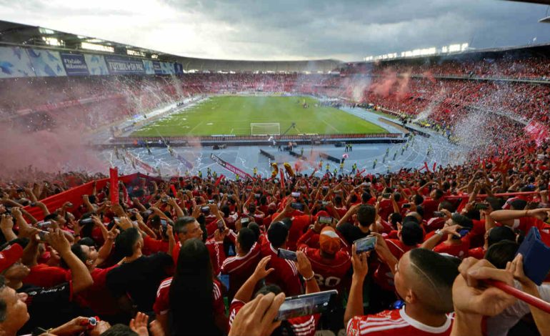 Esta es la historia nacional entre América de Cali y Junior de Barranquilla
 – Primer plano