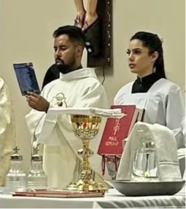 Sacerdote sorprendido con la novia de un feligrés en Nova Maringá, Brasil

 – Primer plano