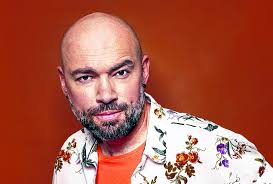 Dua Lipa aprobó el certificado de español

 – Primer plano