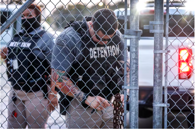 Denuncian que mujeres embarazadas enfrentan abuso y negligencia en centros de ICE

 – Primer plano