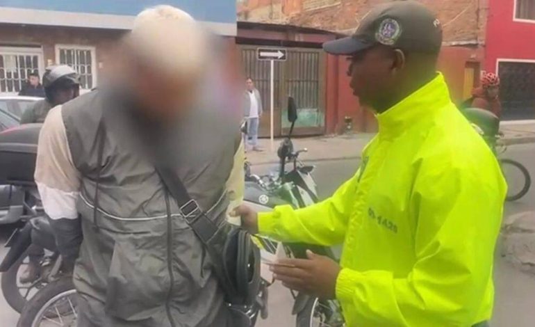 ¿Qué sale de la Oficina del Mariscal?

 – Primer plano