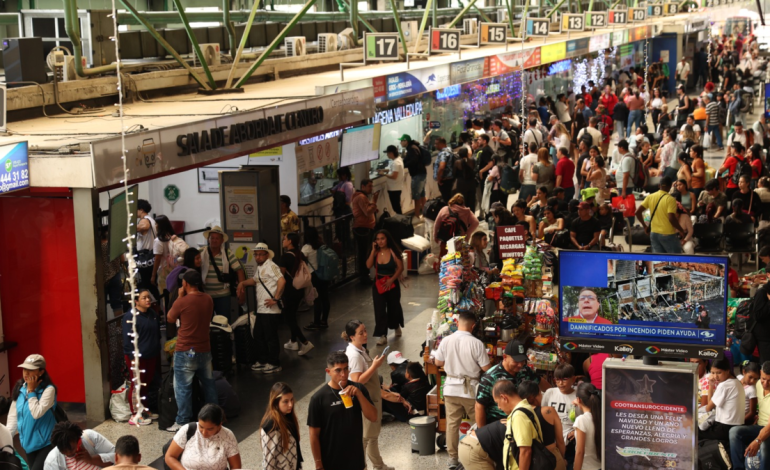 Al final de temporada se espera que más de 5,4 millones de viajeros pasen por terminales de Medellín

 – Primer plano