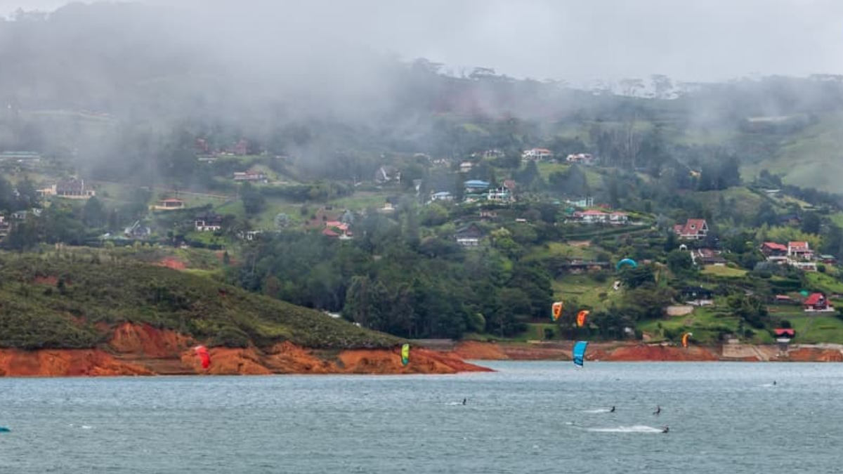 Un muerto y un desaparecido tras naufragar embarcación en el lago Calima en el Valle del Cauca

 – Primer plano