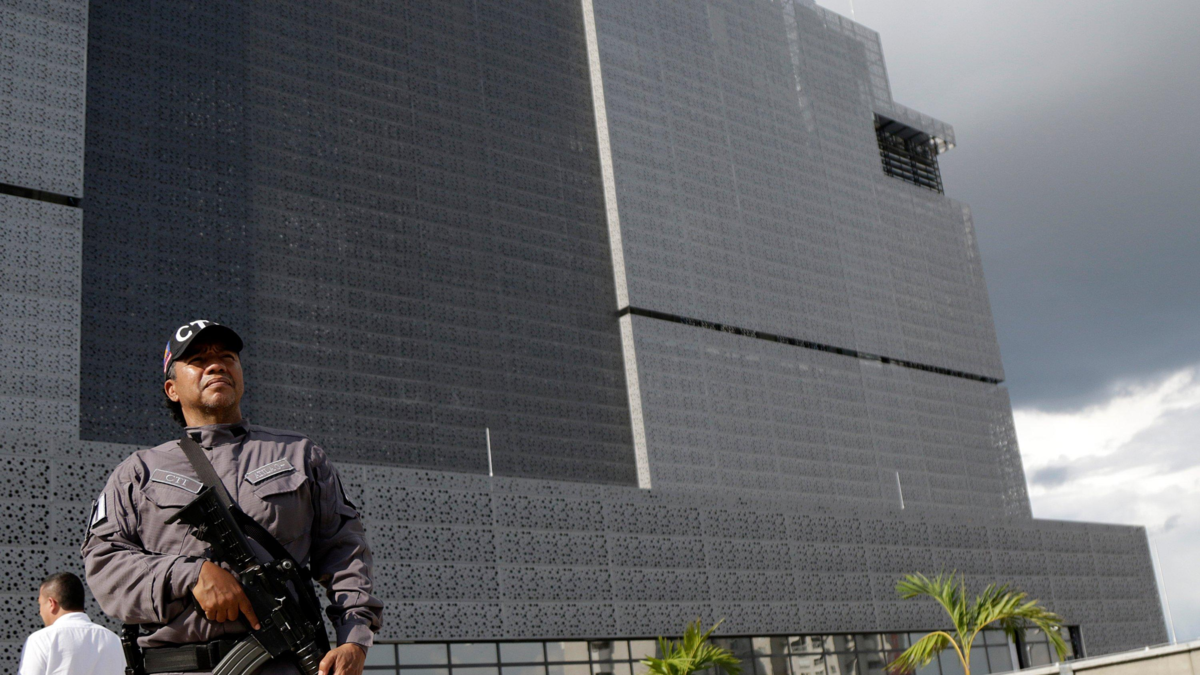 ¿Cómo se hizo realidad un sueño hace 17 años para los vecinos del centro de Cali?

 – Primer plano