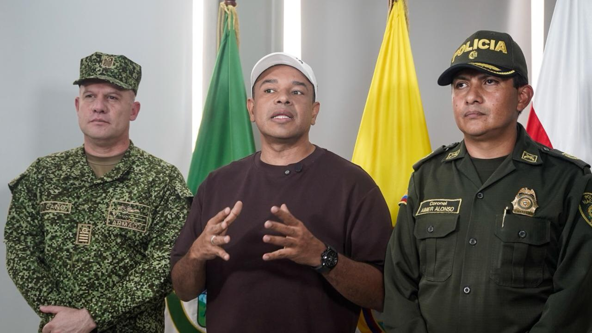 Ofrecen recompensa de 100 millones de dólares por los delincuentes

 – Primer plano