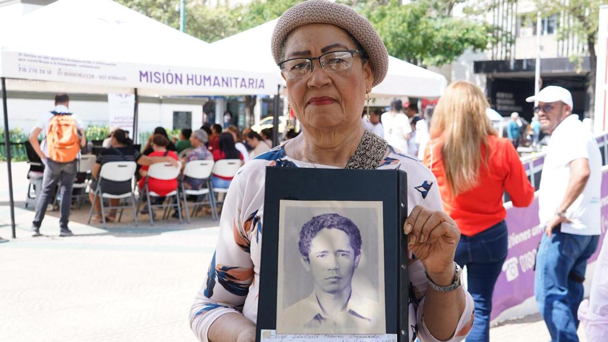una mujer que encontró a su marido desaparecido y aún espera la verdad

 – Primer plano