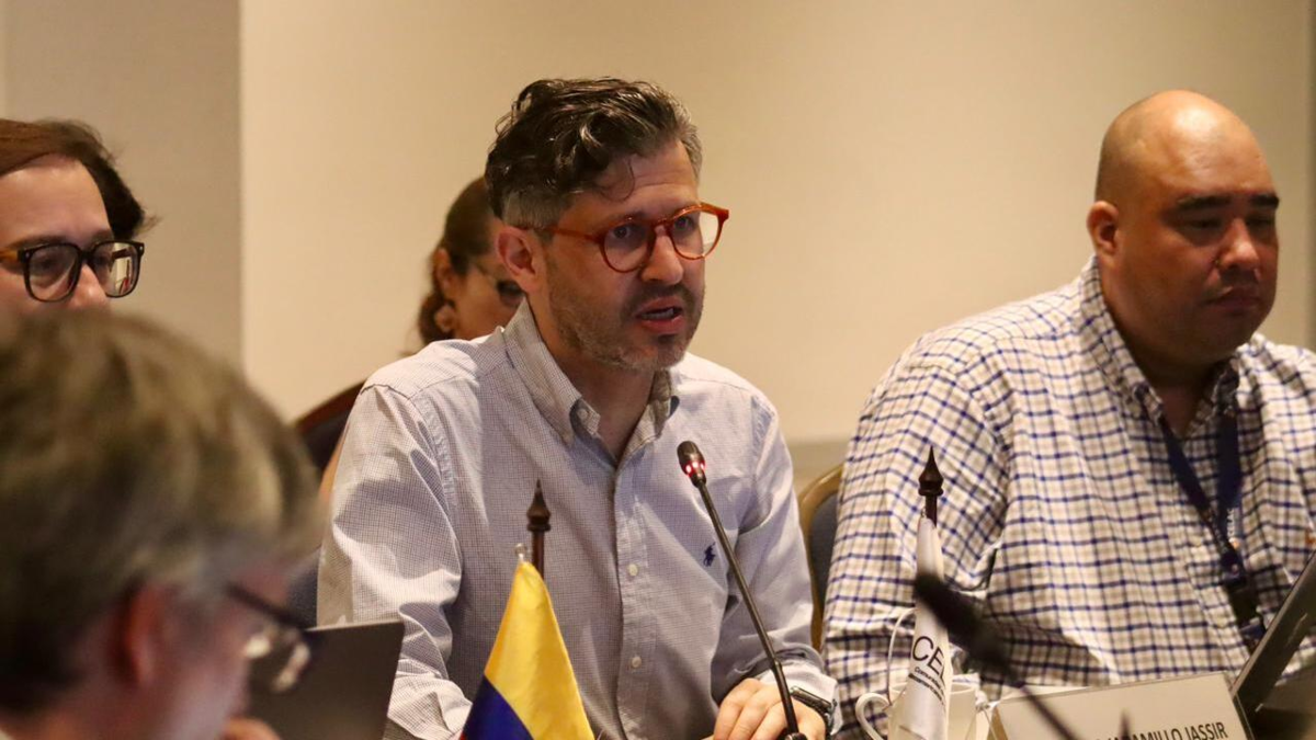 Detalles, cronograma y líderes discutiendo el futuro de dos continentes en Colombia

 – Primer plano