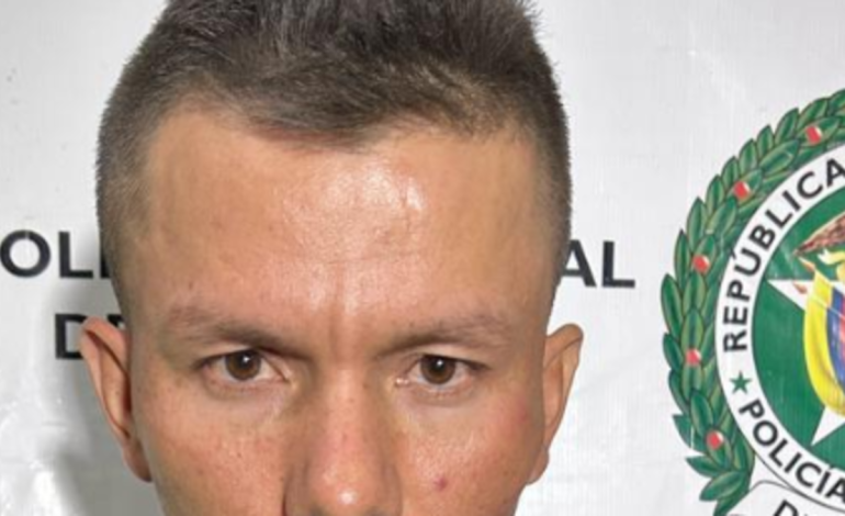 Policía ofrece recompensa millonaria por el asesino de la policía Paula Cristina Ortega, quien se fugó de la cárcel de Cómbita

 – Primer plano