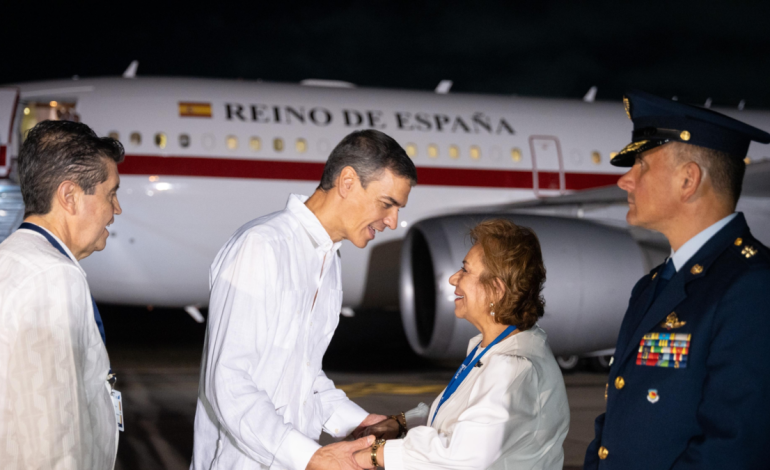 El presidente español, Pedro Sánchez, llegó a la Cumbre Celac-UE en Colombia para mantener un diálogo diplomático entre ambos continentes

 – Primer plano